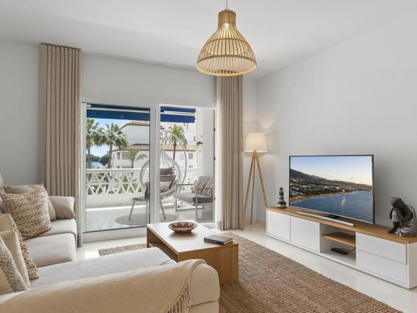 Beach Puerto Banus 3 Bedroom Apartment Marbella